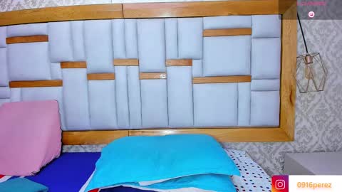 karolina  online show from 15, 9, 2025