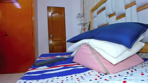 karolina  online show from 7, 10, 2025