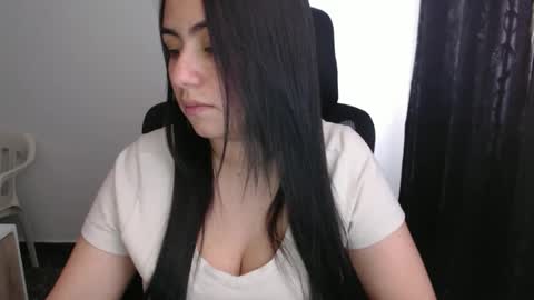 Karla Giraldo online show from 18, 2, 2026