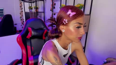 karlaslutskinny__ online show from 28, 11, 2025