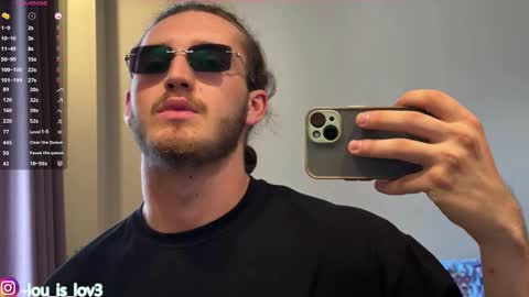 Karlos and Louis online show from 5, 12, 2025