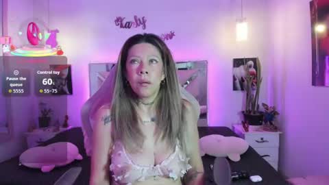 Snapshot of karly_moonn chatting on 19, 6, 2026 Karly Moonns online show from 19, 6, 2026