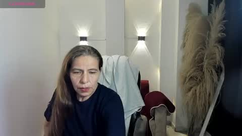Snapshot of karlye_hot chatting on 19, 6, 2026 KARLYE online show from 19, 6, 2026