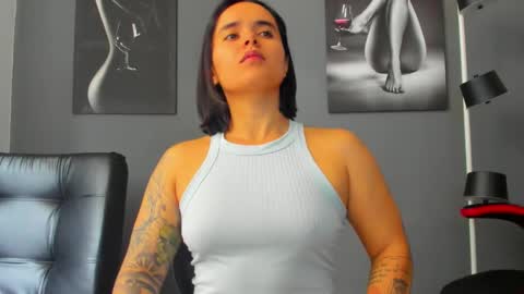   online show from 4, 12, 2025