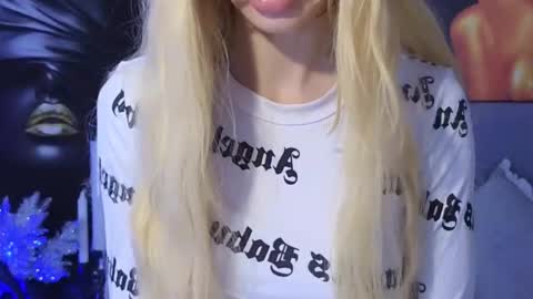 Julia online show from 9, 3, 2026