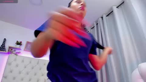 Snapshot of karol_bustamante chatting on 26, 9, 2025 Karol online show from 26, 9, 2025