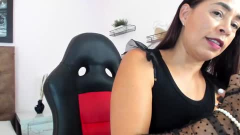 Snapshot of karol_deny chatting on 2, 6, 2026 Karol D online show from 2, 6, 2026