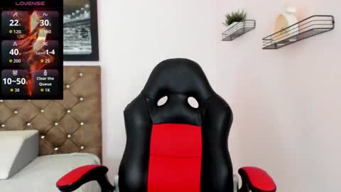 Snapshot of karol_deny chatting on 16, 6, 2026 Karol D online show from 16, 6, 2026