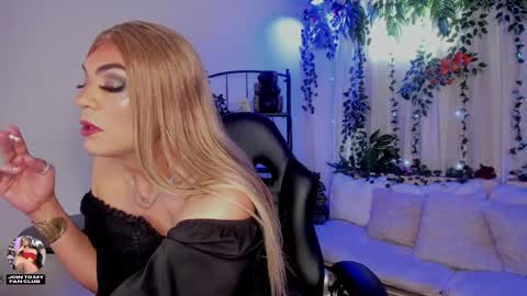 Snapshot of karol_elegance_ chatting on 14, 5, 2026 karol online show from 14, 5, 2026