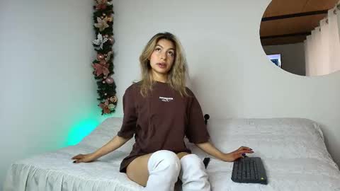 karol_goode online show from 4, 12, 2025