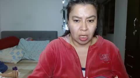 Snapshot of karolhot_x chatting on 6, 1, 2025 karol online show from 6, 1, 2025