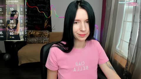 Karolina online show from 4, 4, 2026