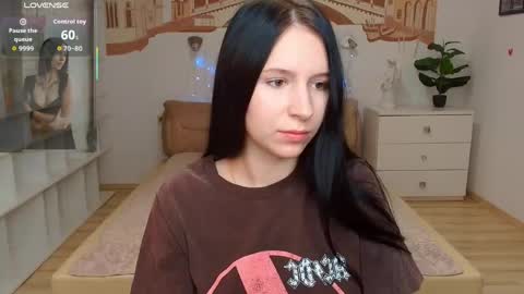 Karolina online show from 8, 6, 2026