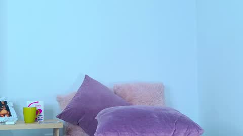 Snapshot of karolinahil chatting on 22, 12, 2024 karolinahill online show from 22, 12, 2024