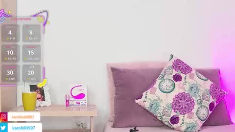 karolinahill online show from 20, 10, 2025