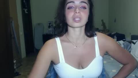 Mila online show from 3, 12, 2024