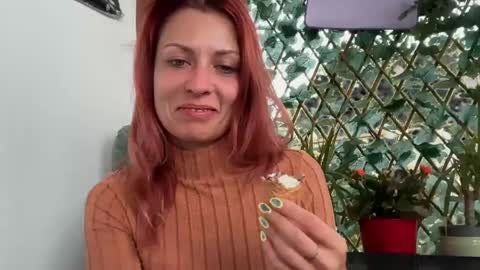 Snapshot of karoline121 chatting on 31, 5, 2026 karoline121 online show from 31, 5, 2026