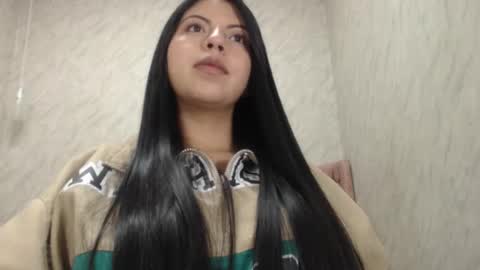 Snapshot of karolineburnx chatting on 1, 2, 2026 Isa online show from 1, 2, 2026