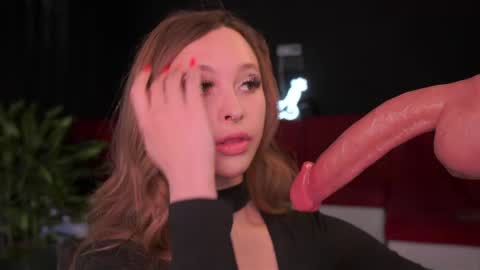 Caroline online show from 22, 4, 2026