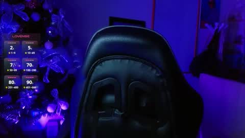 Caro online show from 4, 12, 2025