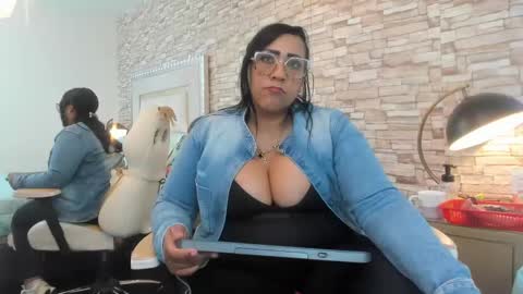karolwestt online show from 7, 10, 2025