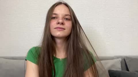 Lia online show from 5, 4, 2026