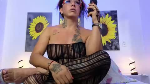 Snapshot of kata_lhella chatting on 8, 5, 2026 Katalina online show from 8, 5, 2026