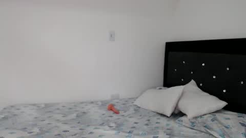 katalellabitch online show from 12, 4, 2026