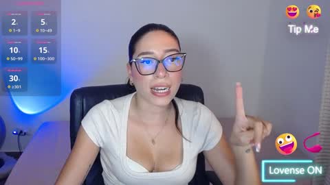 Snapshot of kate_arden chatting on 3, 2, 2025 Carla Palmer online show from 3, 2, 2025