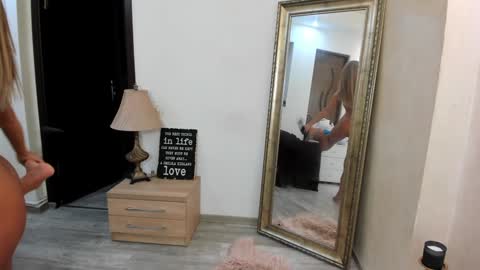 Snapshot of kate_belle chatting on 10, 1, 2025 Kate online show from 10, 1, 2025