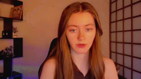 Snapshot of kate_cuddle chatting on 4, 3, 2025 Kate online show from 4, 3, 2025