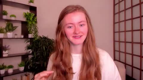 Snapshot of kate_cuddle chatting on 16, 9, 2025 Kate online show from 16, 9, 2025