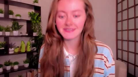 Snapshot of kate_cuddle chatting on 18, 9, 2025 Kate online show from 18, 9, 2025