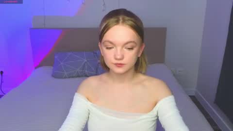 Snapshot of katebunnys chatting on 18, 4, 2026 katebunnys online show from 18, 4, 2026
