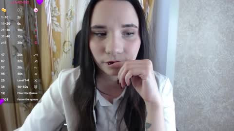 Snapshot of katecrash chatting on 1, 3, 2025 YourKate online show from 1, 3, 2025