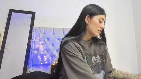 Snapshot of katestone_again chatting on 14, 10, 2025 love meeee online show from 14, 10, 2025