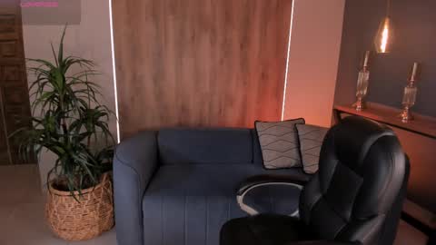 K A T E  online show from 3, 3, 2025