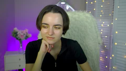 katewillows online show from 2, 12, 2025