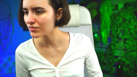 katewillows online show from 10, 3, 2026