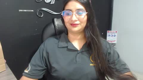 Call me Lau  online show from 6, 5, 2026
