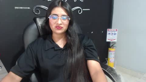 Snapshot of kathe0v chatting on 7, 5, 2026 Call me Lau online show from 7, 5, 2026