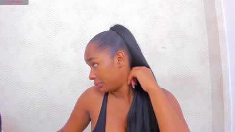 Snapshot of katherin_cruzz chatting on 7, 2, 2025 katherin online show from 7, 2, 2025