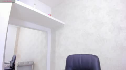 Snapshot of katherin_cruzz chatting on 21, 2, 2025 katherin online show from 21, 2, 2025