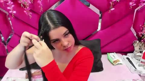 Snapshot of katherin_sweett chatting on 5, 10, 2025 katherin_sweett online show from 5, 10, 2025