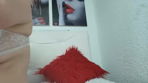 Snapshot of katherine_blair chatting on 3, 6, 2026 katherine_blair online show from 3, 6, 2026