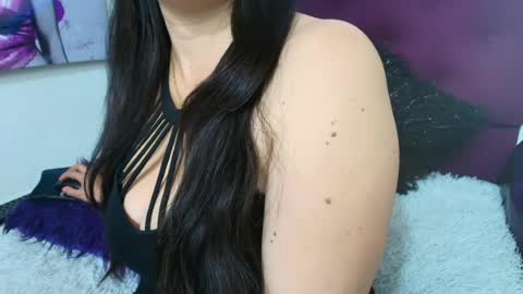 Snapshot of katherine_blair chatting on 24, 6, 2026 katherine_blair online show from 24, 6, 2026
