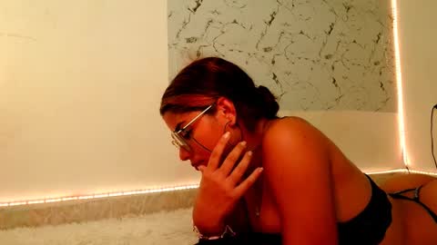 Snapshot of katherine_blake chatting on 17, 9, 2025 Katherine Blake online show from 17, 9, 2025