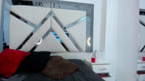 Snapshot of katherinefoster chatting on 12, 5, 2026 Katherine Foster online show from 12, 5, 2026