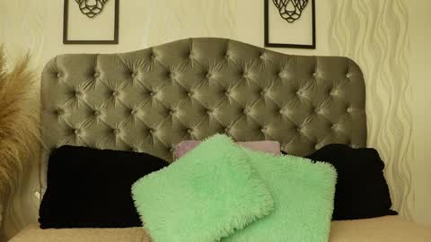 kathh_latorre online show from 8, 4, 2026