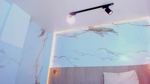 Snapshot of kathia_dumons chatting on 8, 11, 2025 kathia dumons online show from 8, 11, 2025